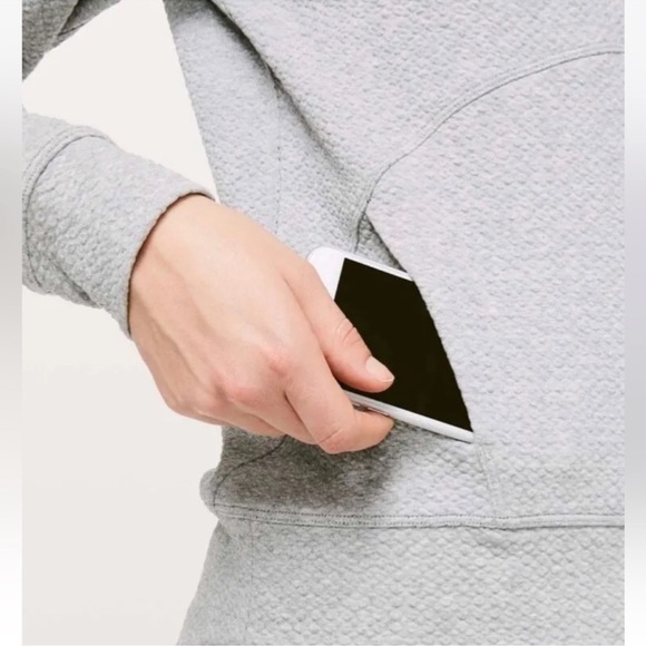 Lululemon Catch A Moment Crew Heathered Core Sweatshirt Light Grey Size 6 - Picture 4 of 13